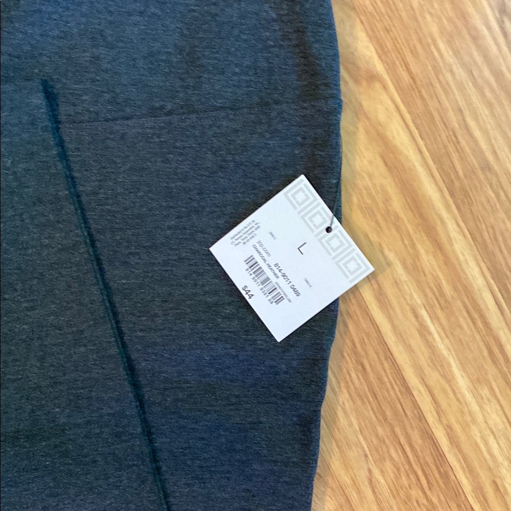 Liz Claiborne Black Leggings - Picture 3 of 5